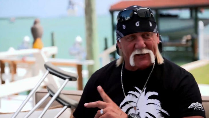 Hulk Hogan Shows Back Scars After Th Surgery I M Still Huge