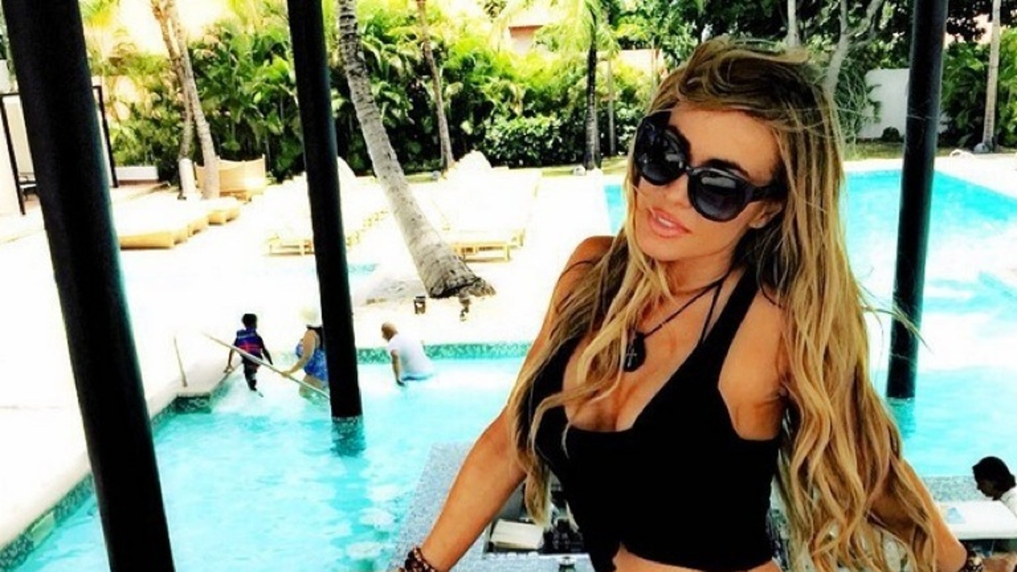 Carmen electra look like shower compilations