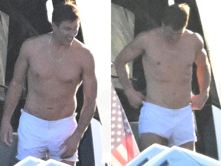 Tom Brady Shows Off Jacked Bod While Boating In Florida