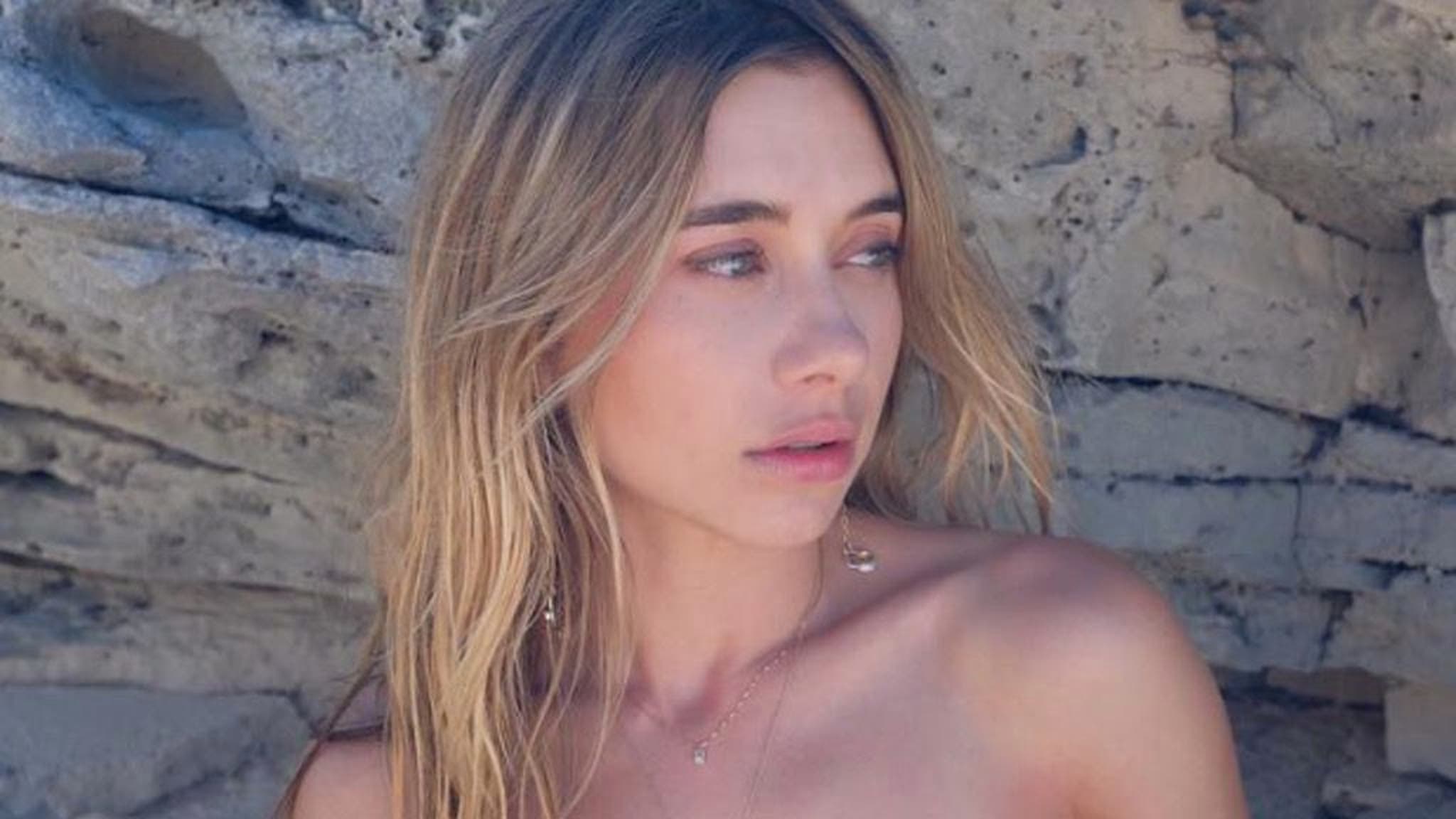 Olesya Rulin S Hot Shots