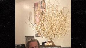 Val Kilmer -- I'm Your Huckleberry ... If You Buy My Gold Tumbleweed! (PHOTOS)