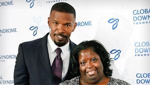 Jamie Foxx Pays Tribute After Sister DeOndra Dies at 36