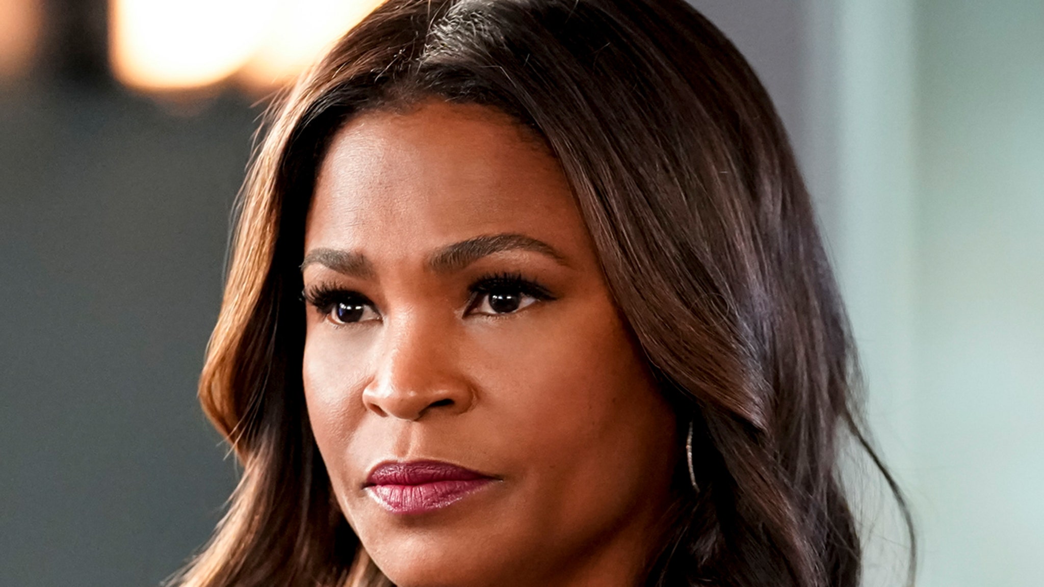 Nia Long zoekt door de rechtbank bevolen bescherming tegen een vrouw die haar volgens haar stalkt