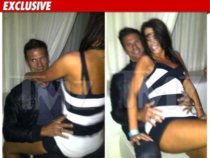 0328_lorenzo_lamas_lapdance_TMZ_EX_WM