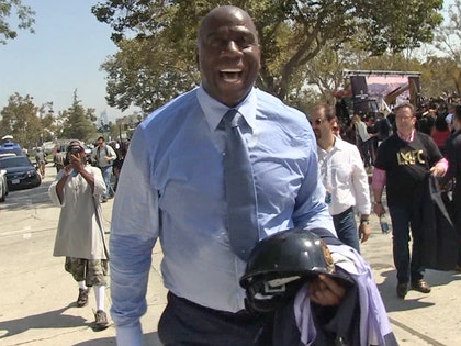 082316_magic_johnson_primary