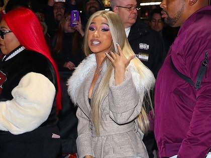 1208-cardi-b-splash-01
