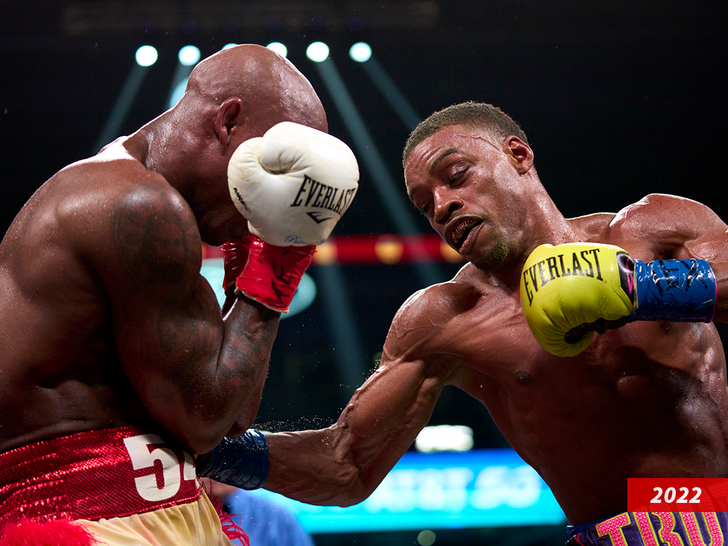Errol Spence Jr. connects with a punch against Yordenis Ugas