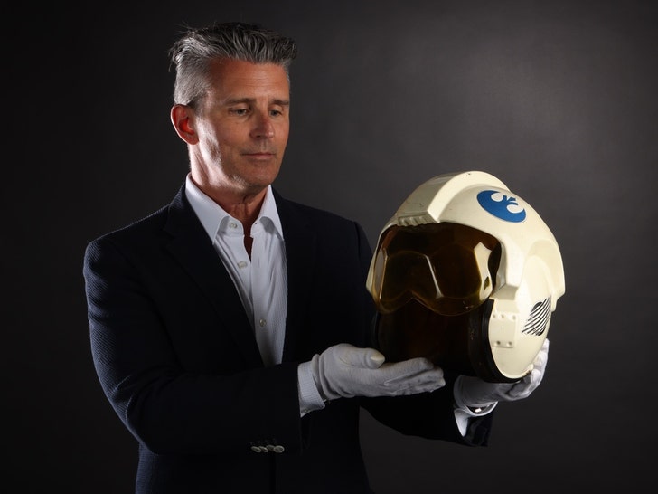 Rare Star Wars Rebel Helmet to Be Auctioned