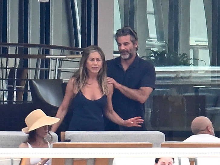 Jennifer Aniston Jim Cortis Splashians 2