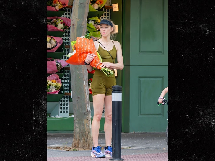 amber heard in madrid with her family backgrid 1