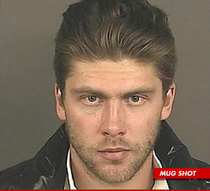 NHL Goalie Semyon Varlamov -- Allegedly Stomped GF's Chest Dragged :: 1031-varlomov-mug-1