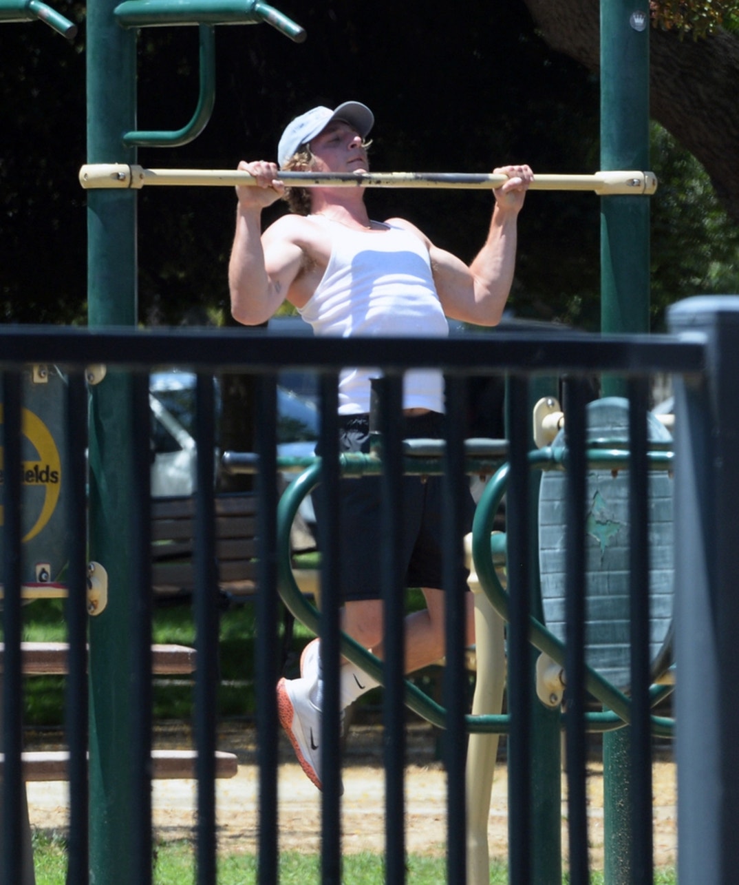 Jeremy Allen White Run 1