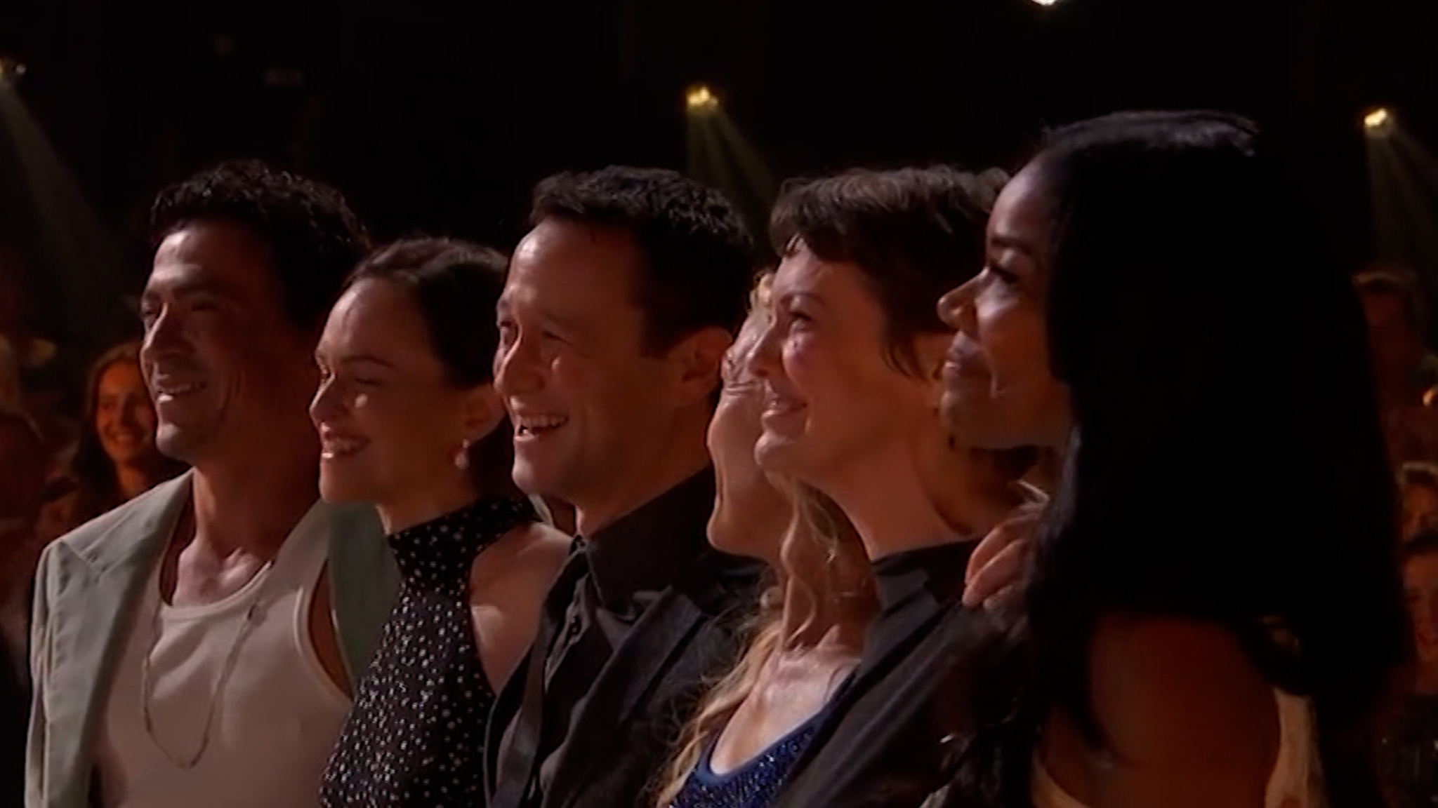 Julia Stiles Reunites '10 Things I Hate About You' Cast to Honor Heath Ledger on 'DWTS'