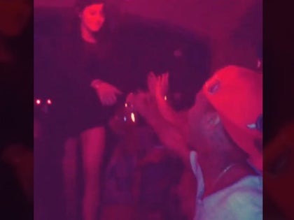 081014_kylie_jenner_primary_v2