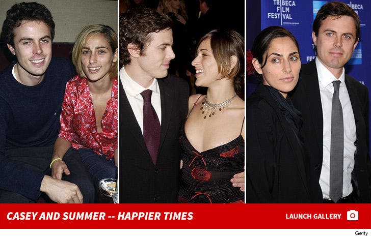 Casey Affleck and Summer Phoenix -- Happier Times