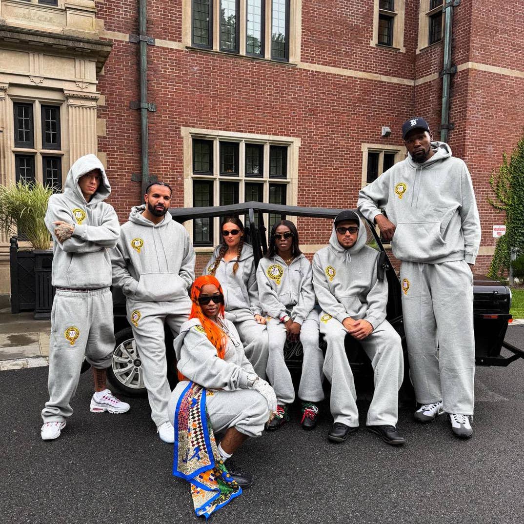 Drake Flexes Lavish Life 8