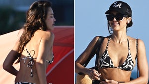 0216-Jessica-Alba-Miami-Beach-Bikini-PRIMARY