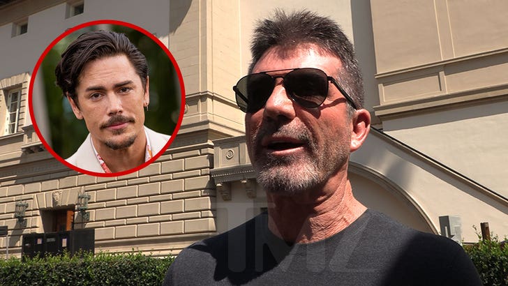 032526_simon_cowell_kal