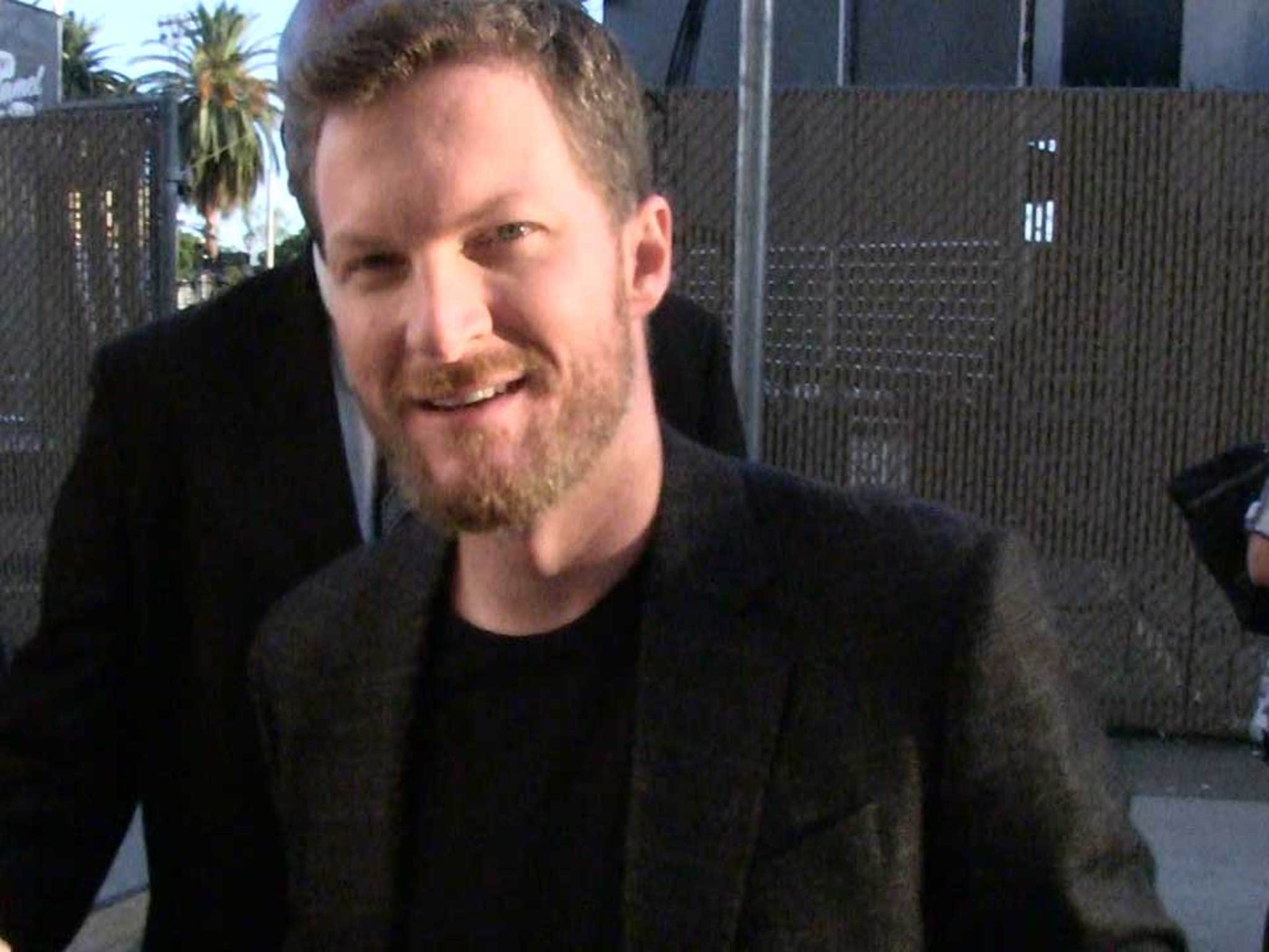 Dale Earnhardt Jr -- Im a 100% Hands Off Groom-to-Be (VIDEO) pic