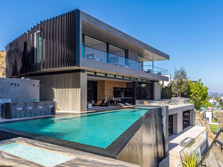 Powerball Winner Buys Massive Hollywood Hills Home