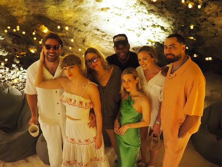 Travis Kelce Taylor Swift Svify Instagram 4