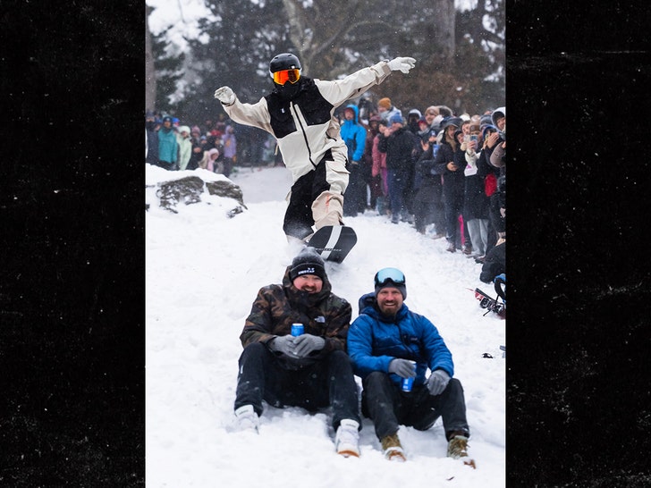 shaun-white-shane-gillis-sub-getty-3