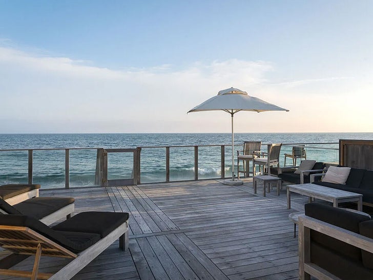 0923-Jonah-Hill-Former-Malibu-Home-For-Sale-Sub3