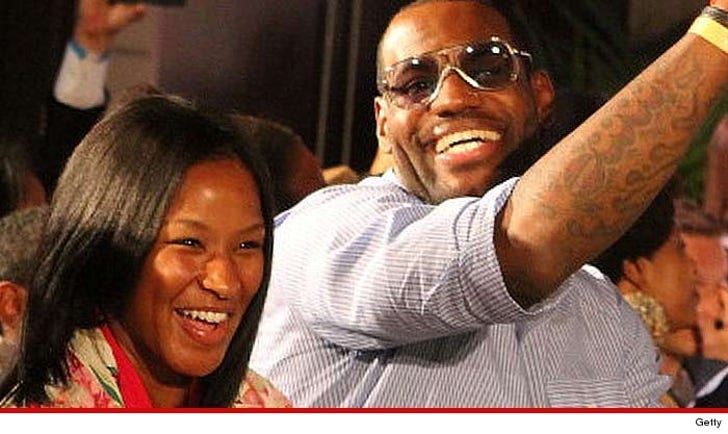 LeBron James -- Princess James Is Born All Hail Thee :: 1027-lebron-james-savannah-getty-4