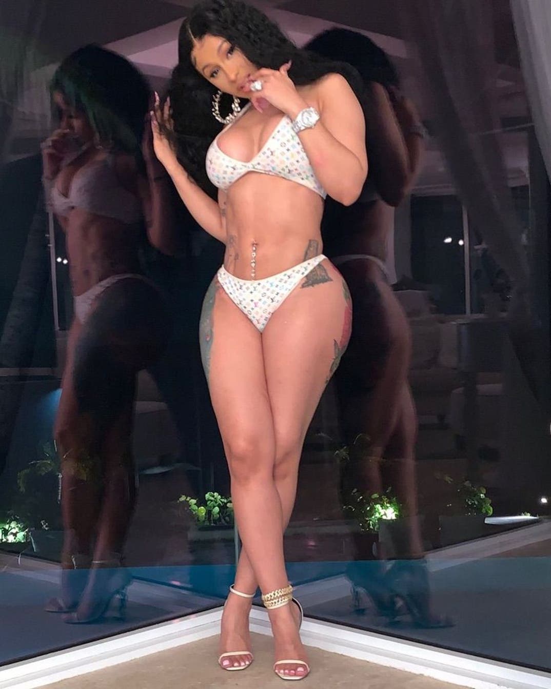 1011 Cardi B Hot Shots 3