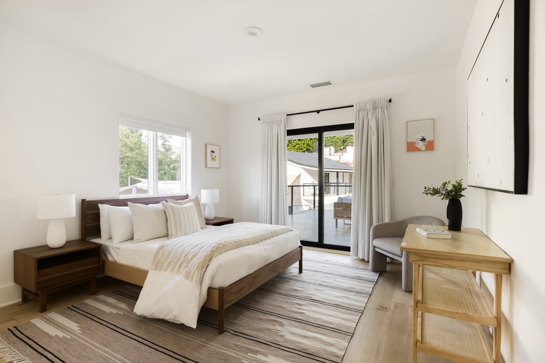 Meghan Trainor Lists LA Home 11