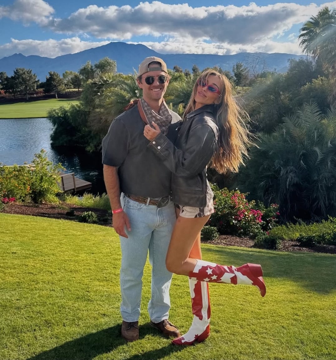 Sophia Culpo (right)