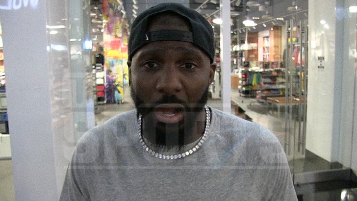 Dez Bryant Says He's Not Retired, Still Hoping To Play For Cardinals.jpg