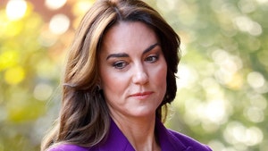 Kate Middleton To Remain Hospitalized for 2 Weeks After Abdominal Surgery