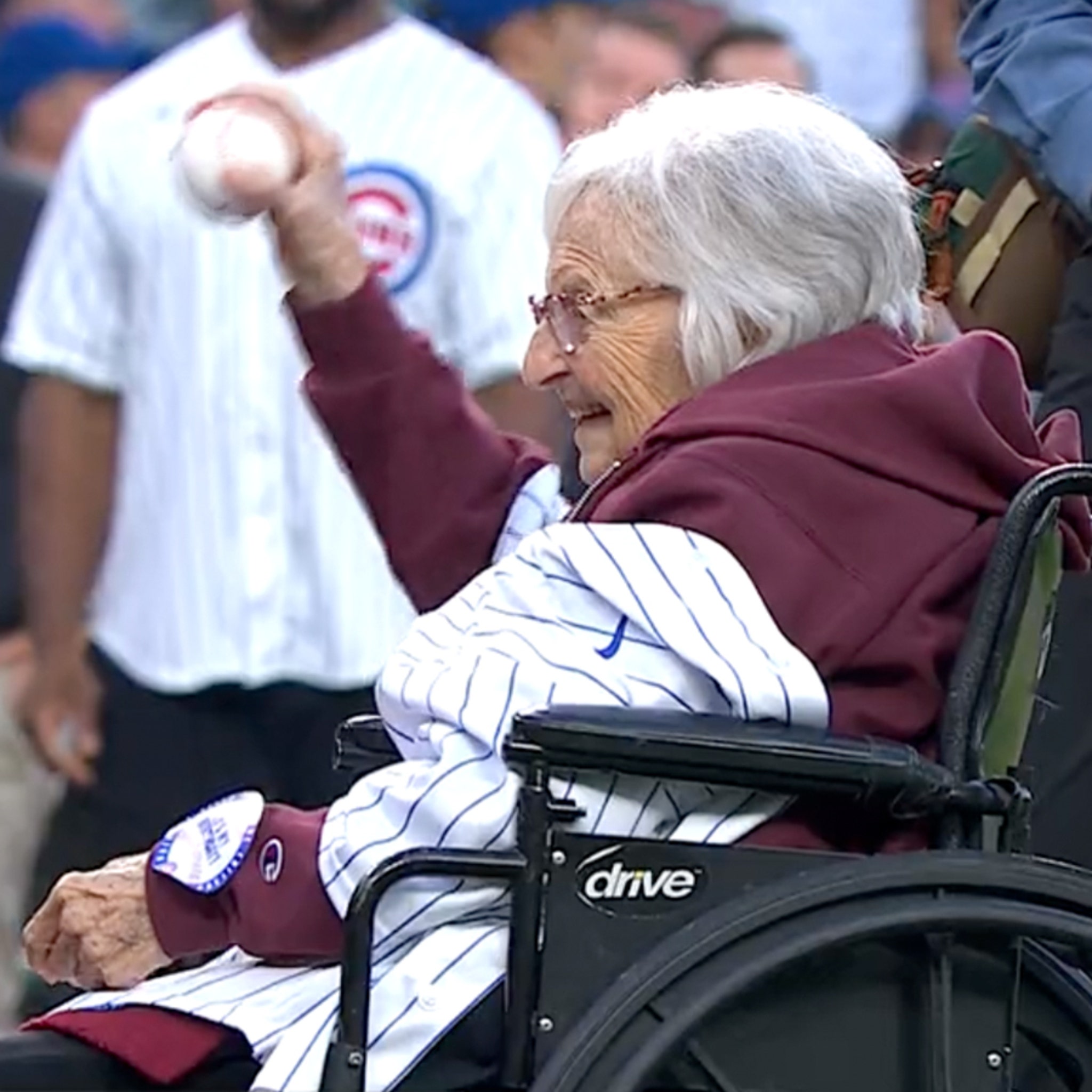 Sister Jean throws out first pitch for Cubs