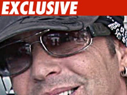 0423_tmz_brett_michaels_EX10