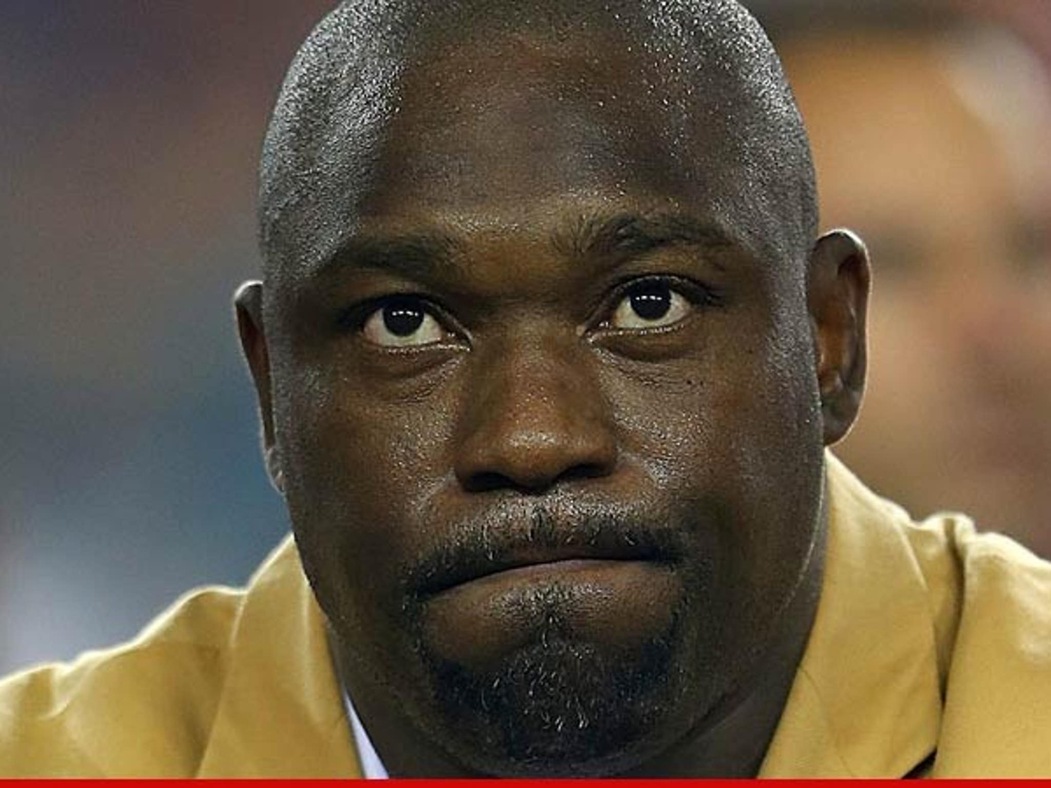 Warren Sapp stiffs Florida waitress for poor service and calling him 'boy'  – New York Daily News