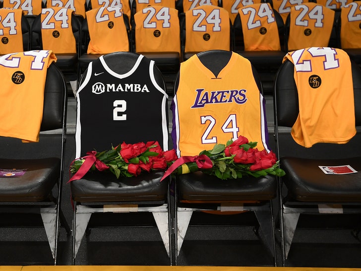 Lakers Put Kobe Bryant And Gigi's Jerseys On Courtside Seats For Game