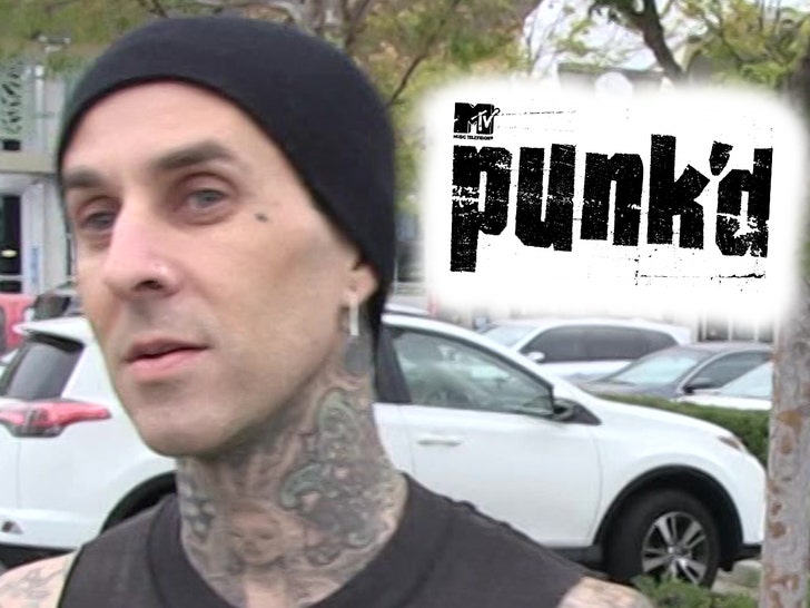 Travis Barker no golpeó el insulto homosexual en ‘Punk’, dice el actor del clip resurgido