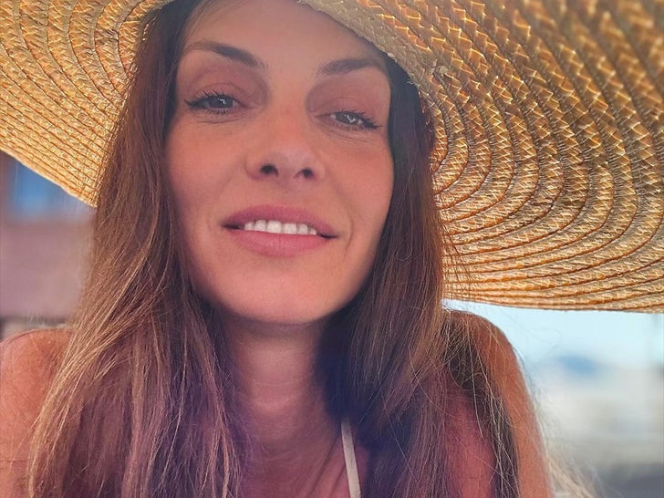 Dawn Olivieri Social Shots