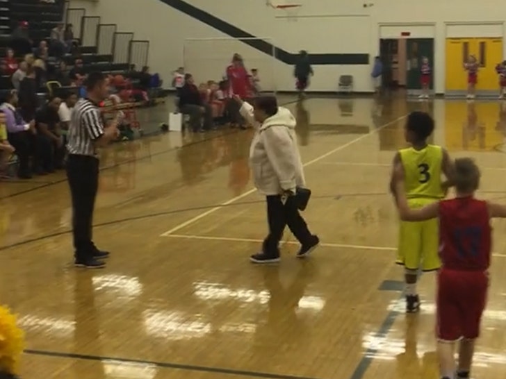 032825-woman-basketball-court-4