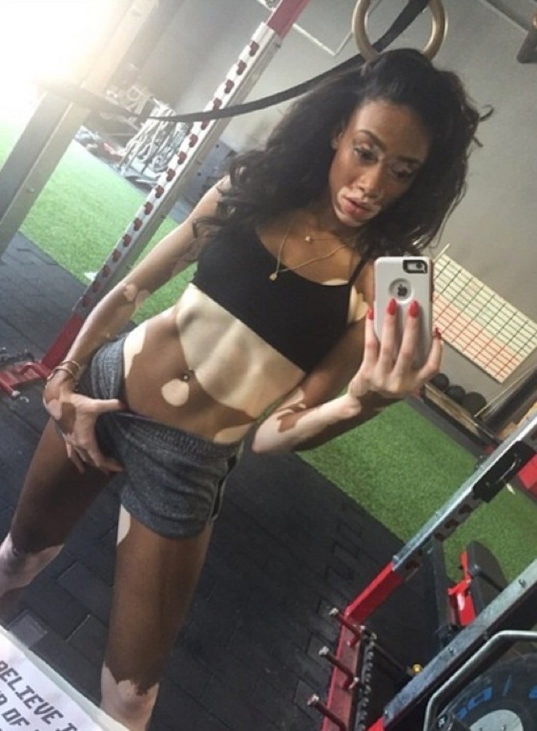 0923_winnie_harlow_insta09