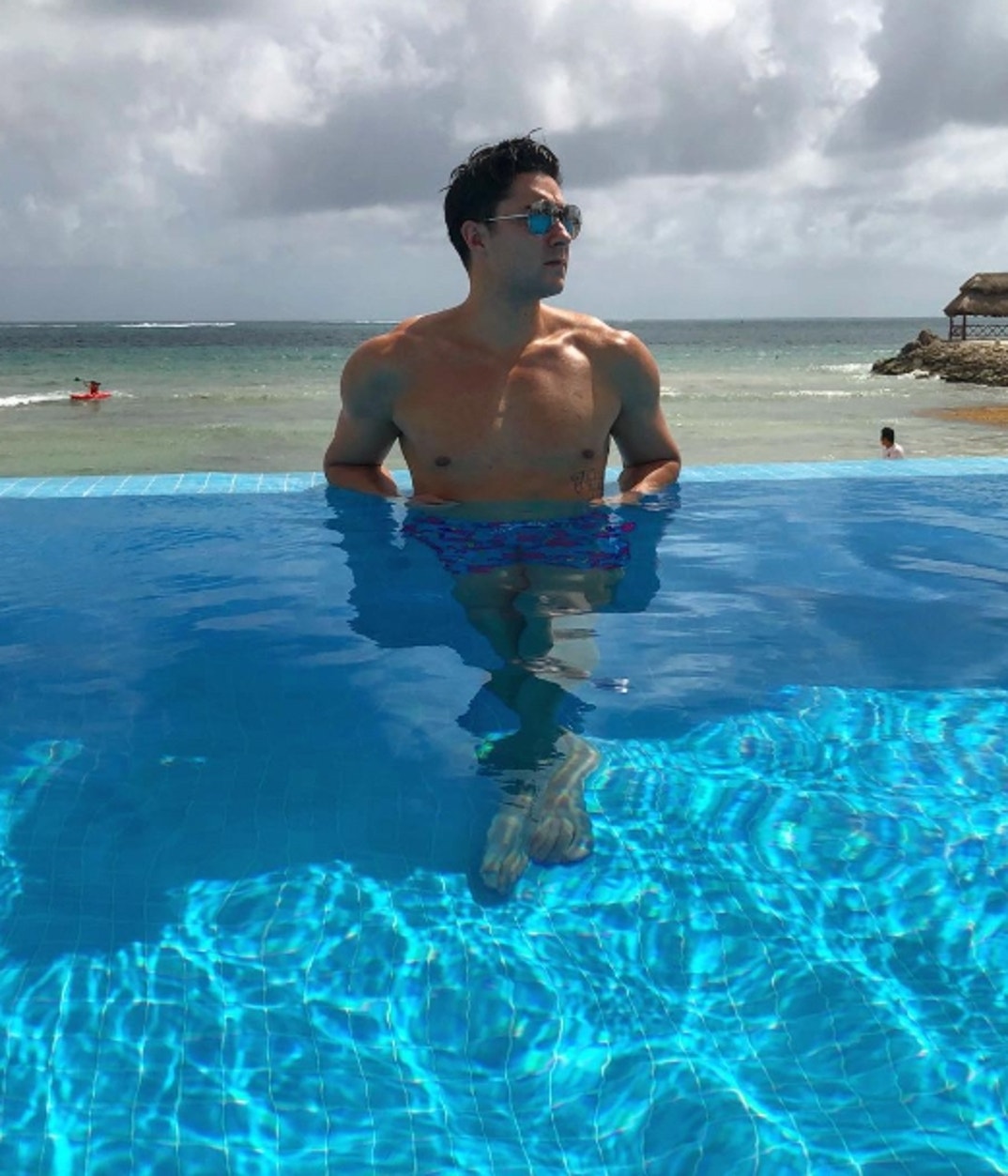 Marciano Brunette Hot Shots 7