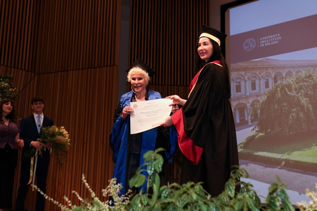 Remembering Ornella Vanoni9