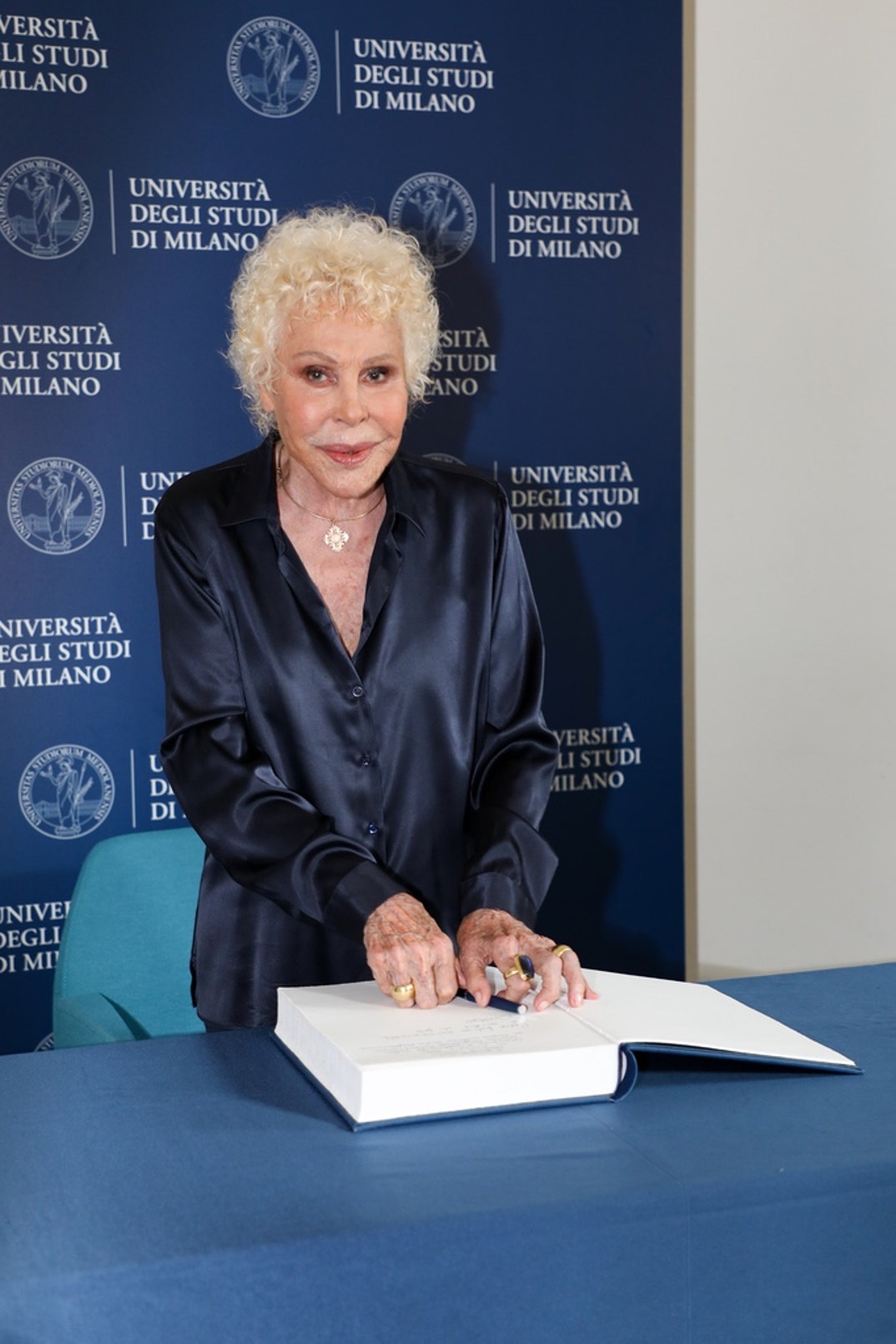 Remembering Ornella Vanoni12