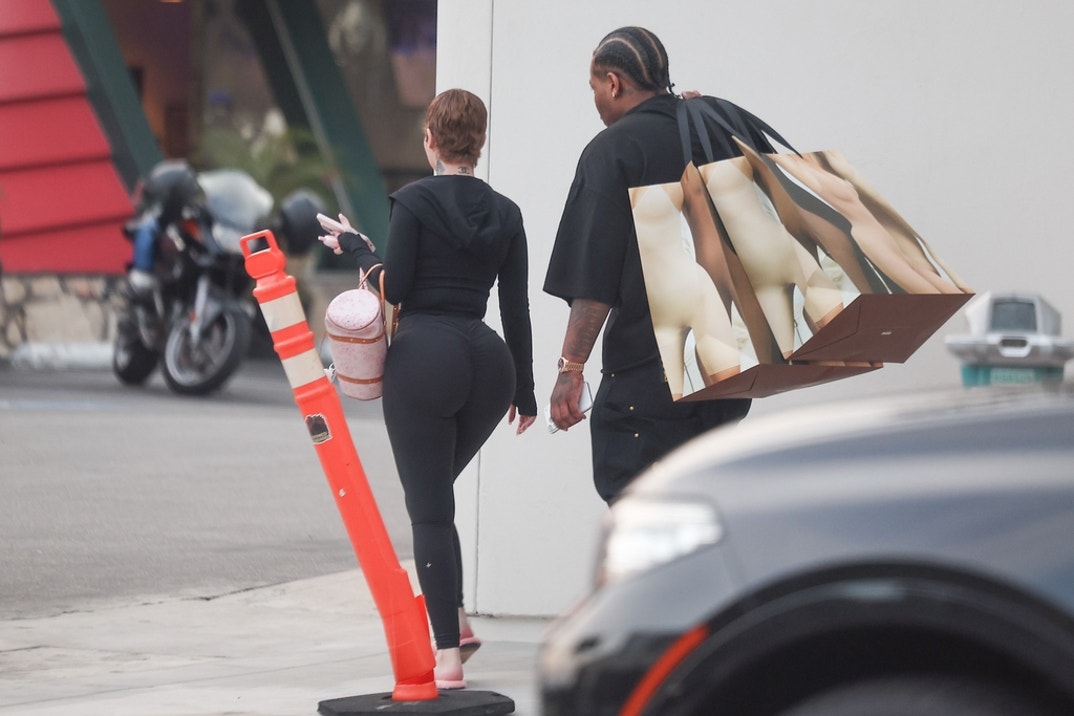 Bhad Bhabie Skims Shopping 8