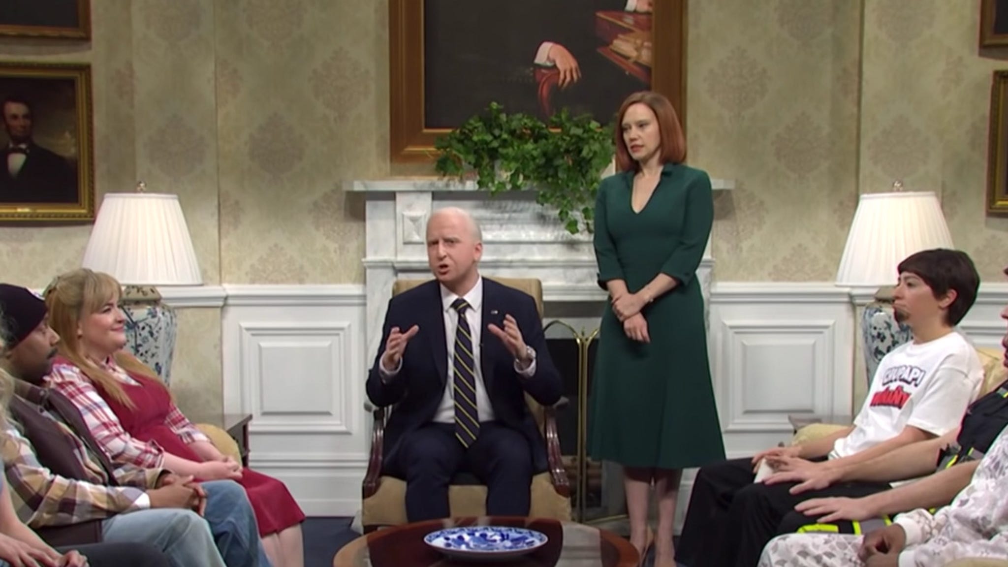 ‘SNL’ Riffs On TikTok Meeting with Biden On How to Fight Putin