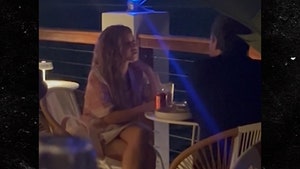 Shakira Spotted Enjoying Miami Dinner With Mystery Man