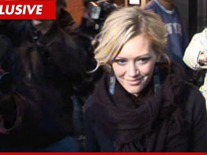 0819-hillary-duff-EX