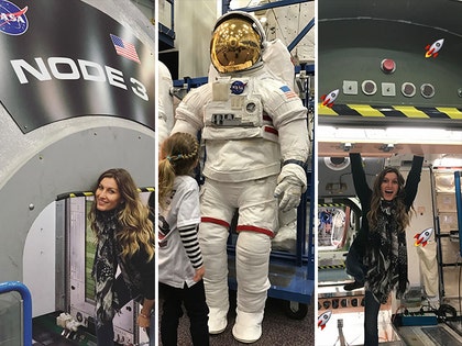 0205-gisele-nasa-space-museum-INSTAGRAM-01