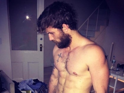 0407_alex_pettyfer_11